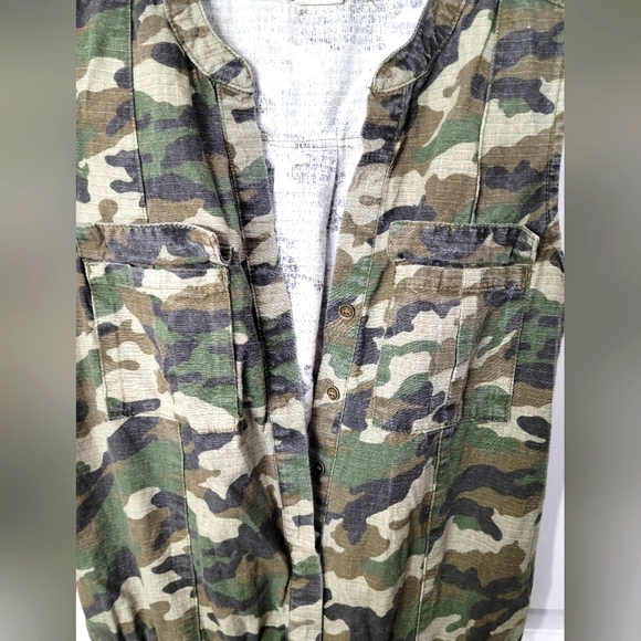 Camouflage  Jumpsuit Size Small - Picture 2 of 8